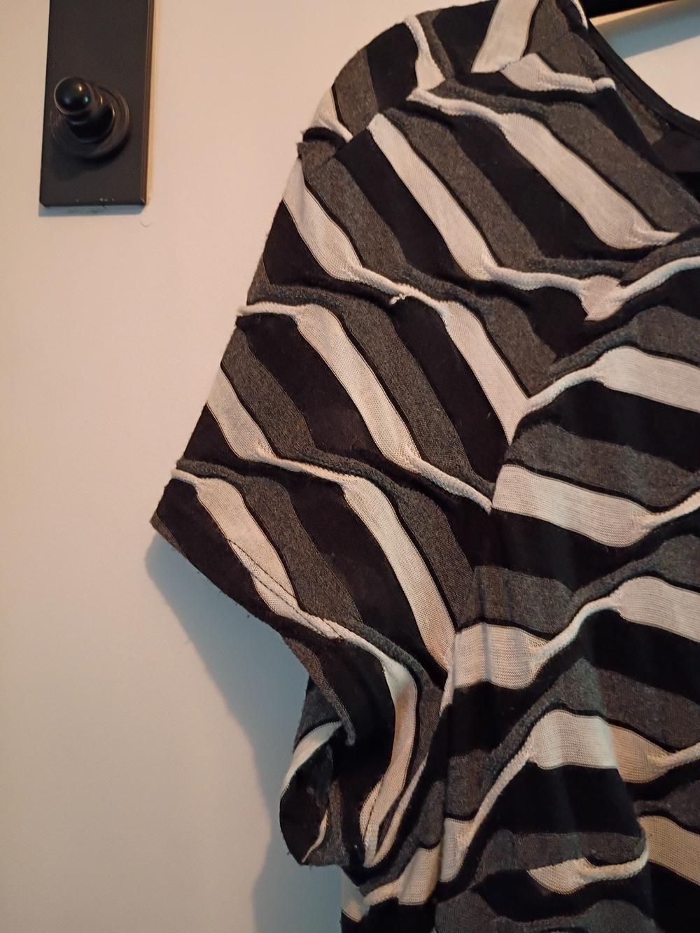 Beige by eci Black & White Geometric Midi Dress - Picture 6 of 9
